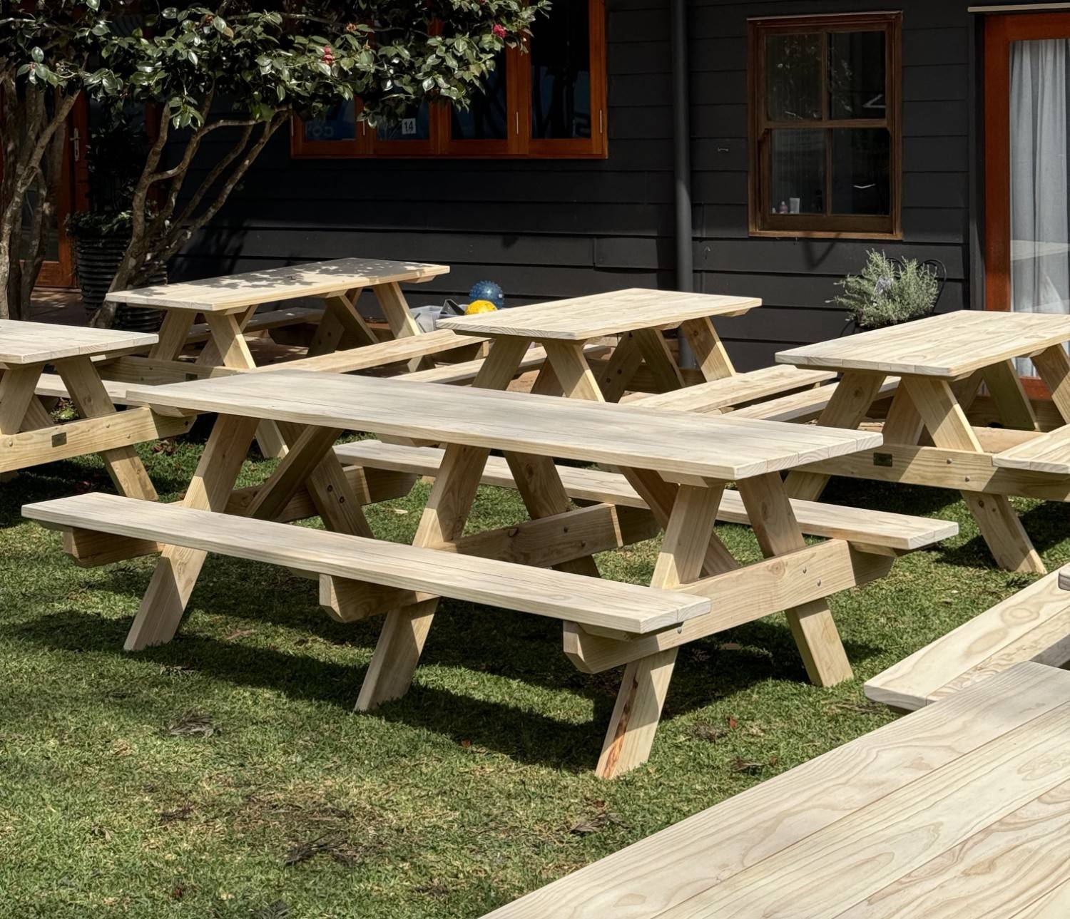Heavy Duty Picnic Table